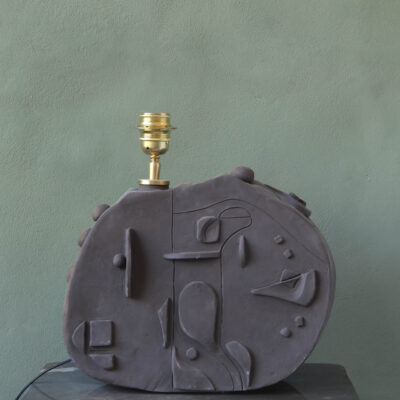 lampenvoet van zwarte klei