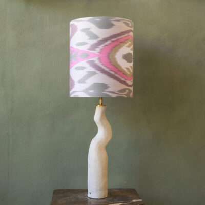 Sculptural lamp of ceramics.