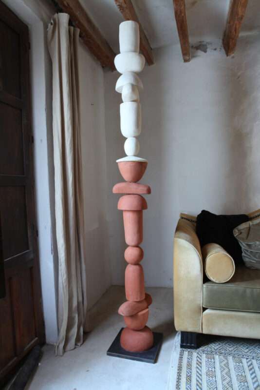 Vertical totem sculpture